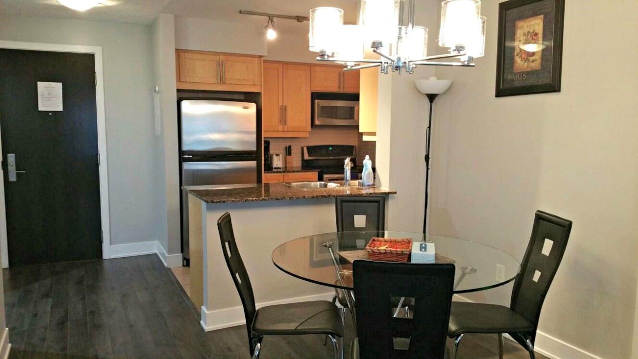 Апартаменты Blue Jays Aparment Торонто Экстерьер фото